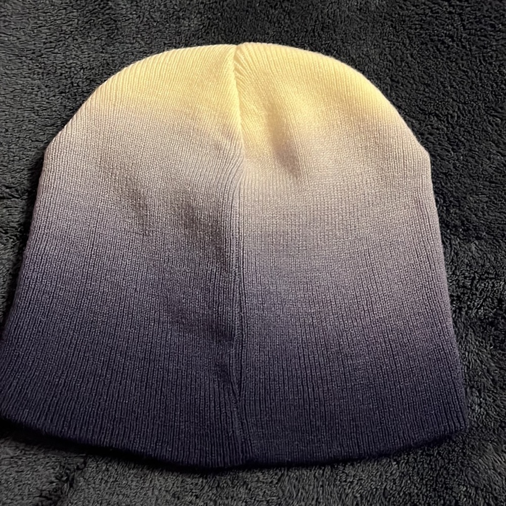 Mickey Mouse beanie, one size fits all - Picture 2 of 4